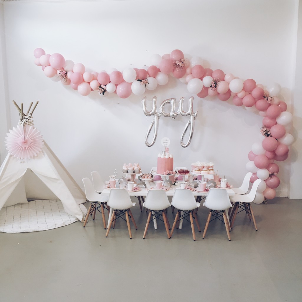 16 Balloon  Garland Party  Ideas  Pretty My Party 