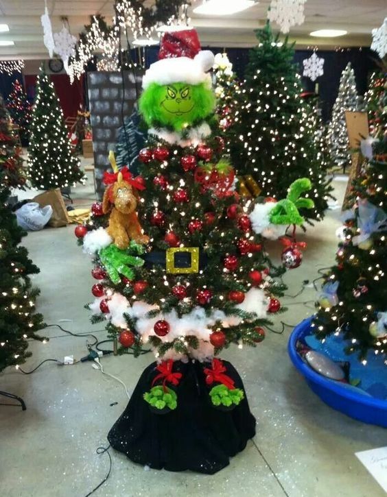 Grinch Themed Christmas Tree 2021