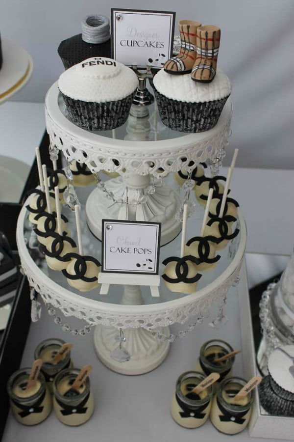 Designer Cupcakes, Cake Pops and Desserts