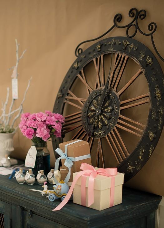 Cinderella-themed-party-decor