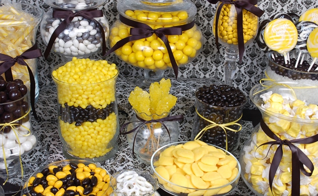 How to Create the Ultimate Candy Buffet