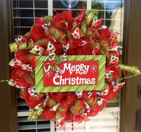 7 Festive Holiday Wreaths - Pretty My Party