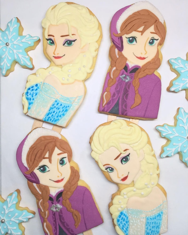 Frozen Anna and Elsa Cookies - Frozen Birthday Party Ideas