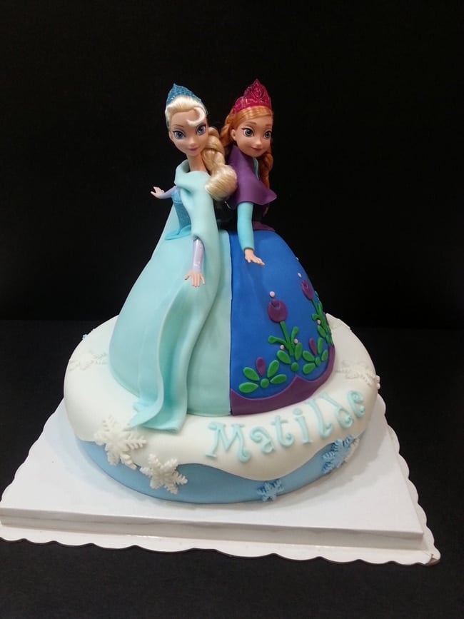 Half Anna Half Elsa Cake - Frozen Cake Ideas