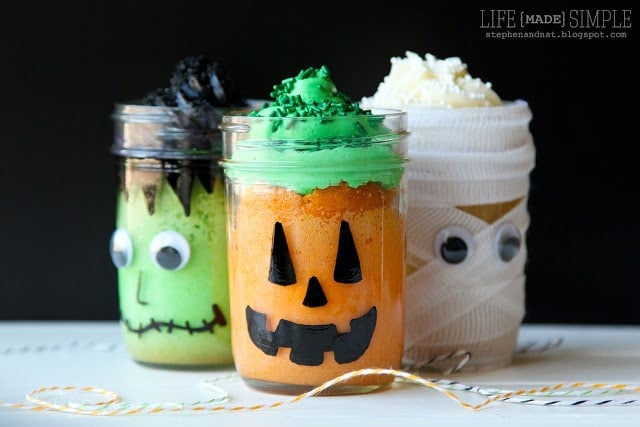 10 Halloween Jar Craft Ideas