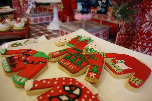 10 Tips for planning the ultimate ugly sweater party on Pretty My Party