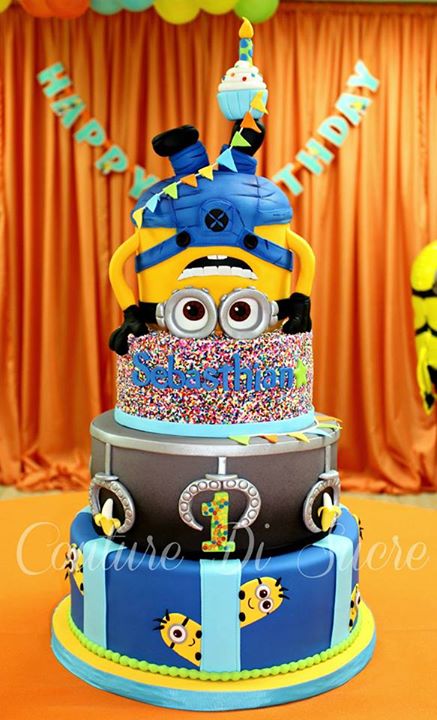 Amazing Minion Birthday Cake