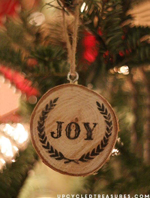 DIY Wood Slice Ornament - 25 Super Creative DIY Ornaments