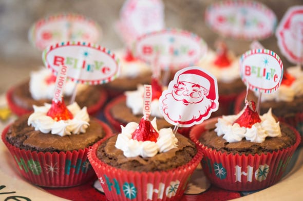 Hershey-Kiss-Santa-Cupcakes