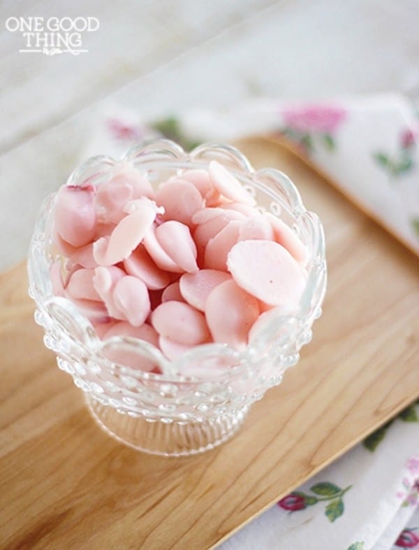 Frozen Yogurt Drops - Finger food Frozen Yogurt Bites - easy finger foods for toddlers parties