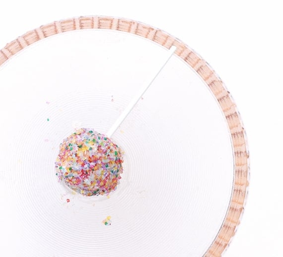 Sprinkled Donut Hole Cake Pops - Finger Food Ideas Sprinkled Donut Hole Cake Pops - Finger Food Ideas