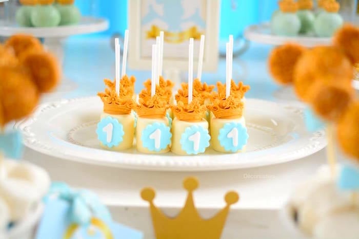 Royal 1st Birthday Cake Pops