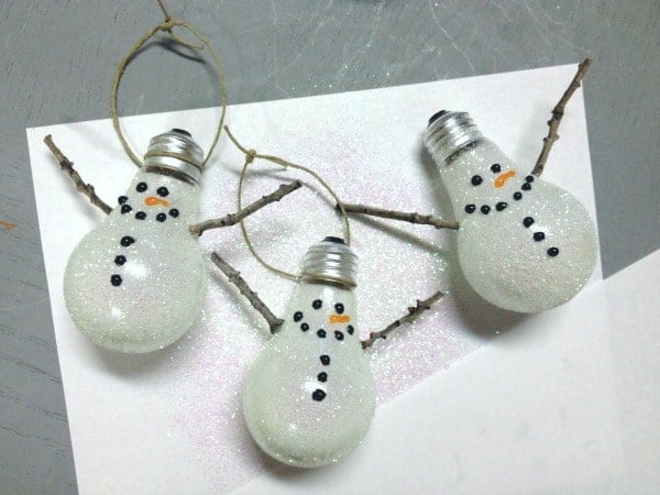 DIY Light Bulb Snowmen Christmas Ornaments