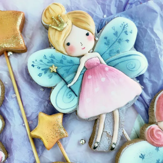 Amazing fairy cookies for a fairy birthday party