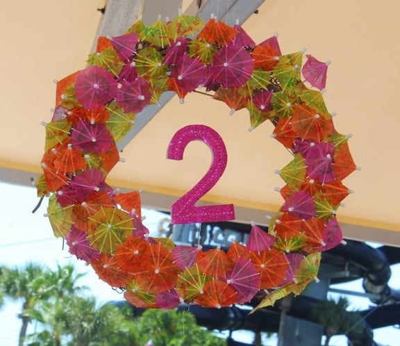 DIY Tropical luau umbrella wreath