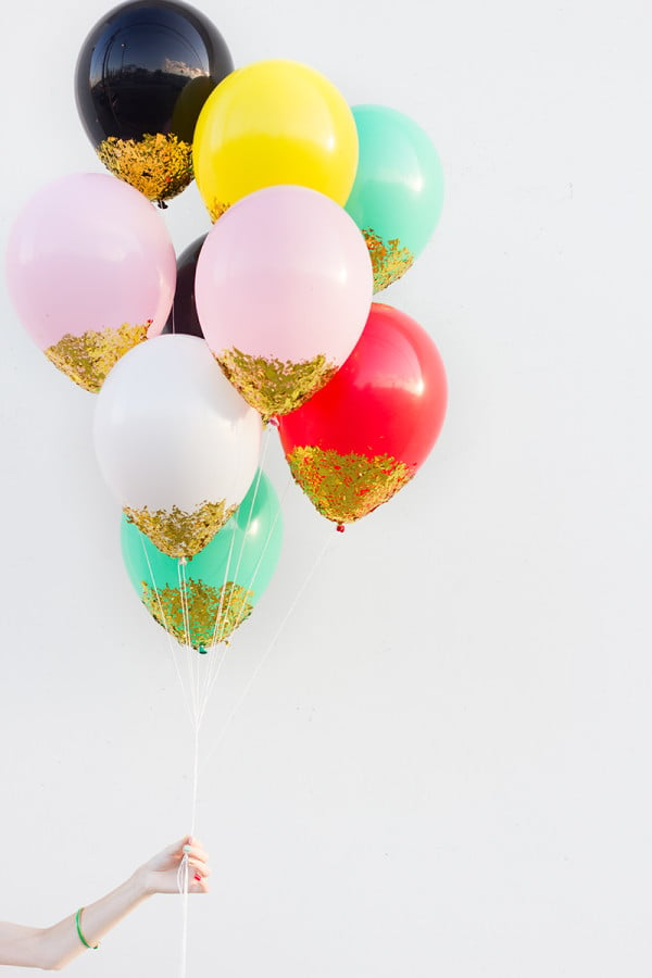 Confetti Dipped Balloons - 45 Awesome DIY Balloon Decor Ideas