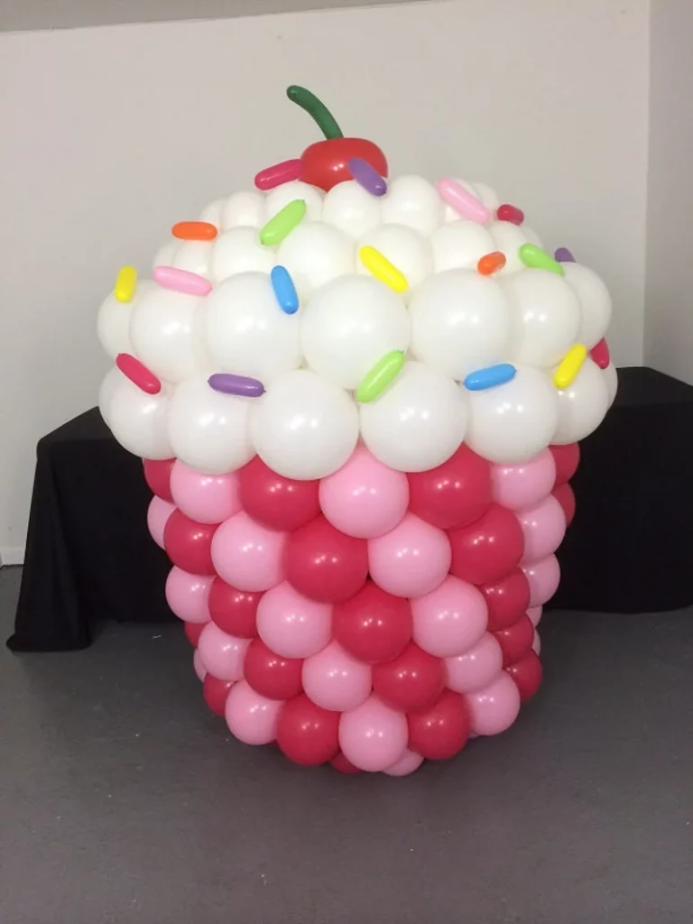 Cupcake Balloon Idea - 45 Awesome DIY Balloon Decor Ideas