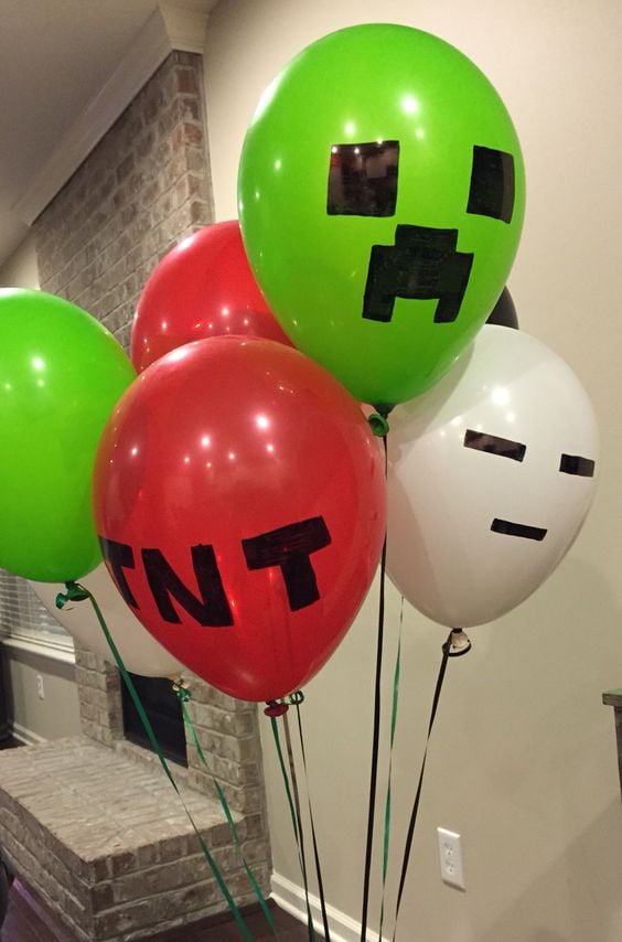 DIY Minecraft Creeper - Birthday Decorations - Katherine Learns Stuff!