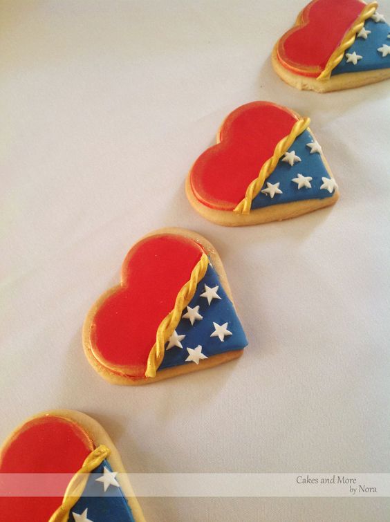 Wonder Woman Heart Cookies | Wonder Woman Party Ideas