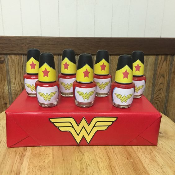 Wonder Woman Party Favors | Wonder Woman Party Ideas 