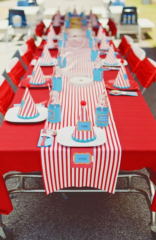 Carnival Party Table | Carnival Party Ideas