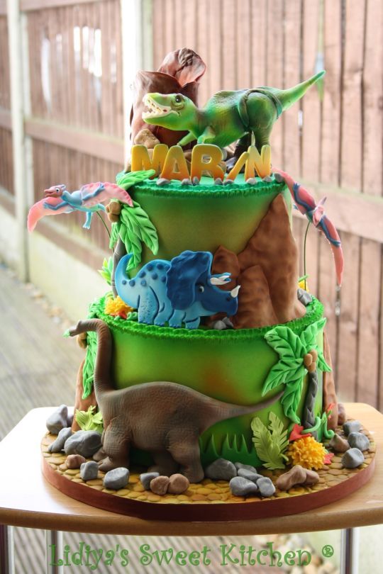 Dinosaur Birthday Cake - Dinosaur Party Ideas