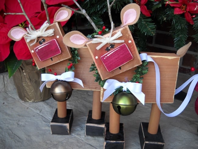 DIY Wooden Reindeer Decorations