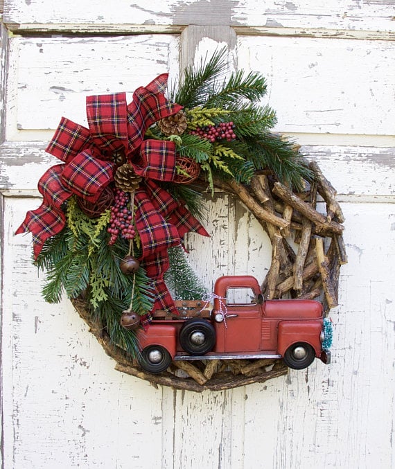 10 Fabulous Holiday Wreaths You Need For Your Home 