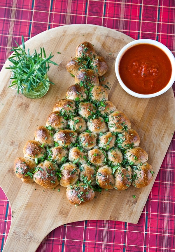 11 Delicious Appetizers To Serve At Your Christmas Party