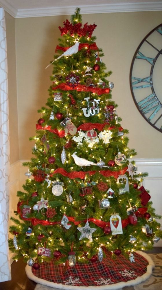 Boscovs Farmhouse Inspired Christmas Tree Decor