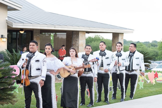 Quinceanera Music - Mariachi Band
