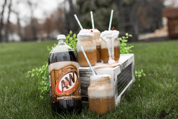 A&W Root Beer Floats - Pretty My Party