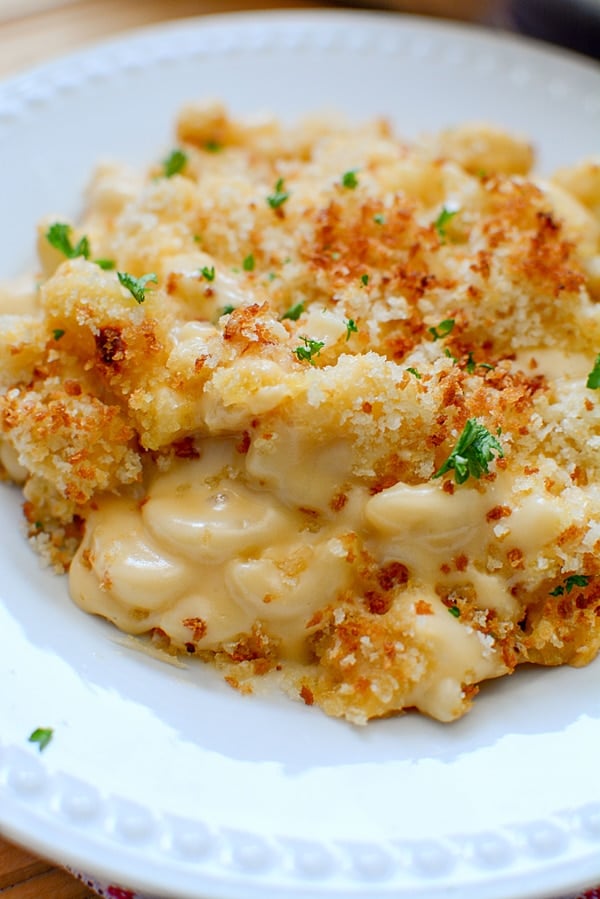 Easy Baked Macaroni and Cheese Recipe on Pretty My Party