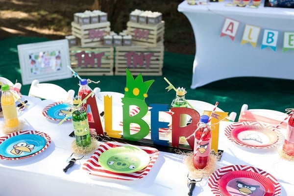 Angry Birds Birthday Party Table and Centerpiece
