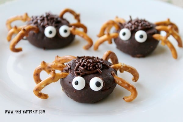 Easy Mini Chocolate Spider Donuts on Pretty My Party