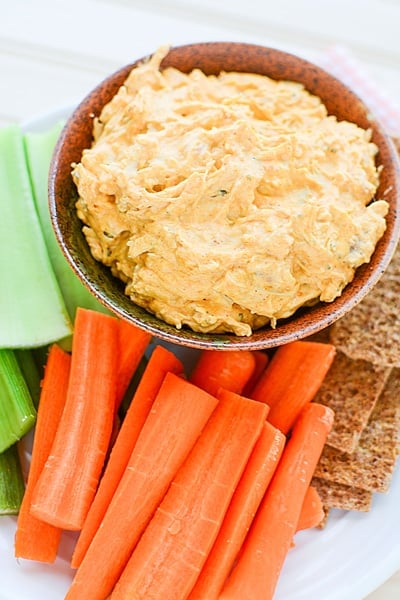 Easy Crockpot Buffalo Chicken Dip