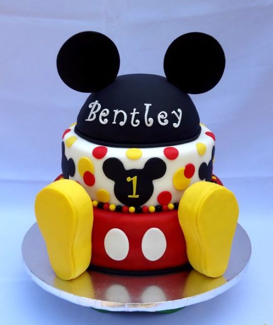 1st birthday party ideas for boys - Mickey Mouse