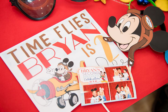 Mickey and Friends Photo Booth 