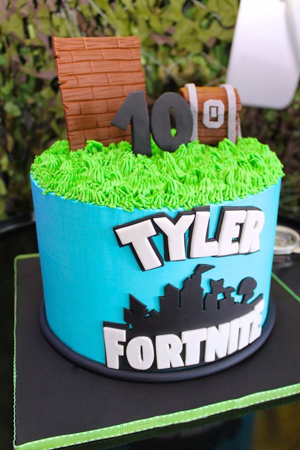 Fortnite Battle Royale Birthday Cake