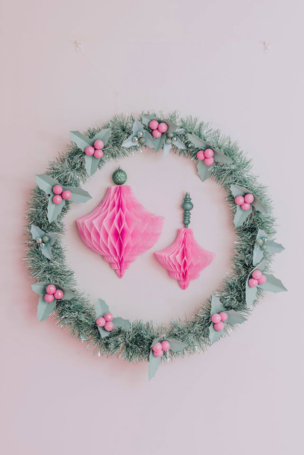 Holiday Wreath Party Decoration
