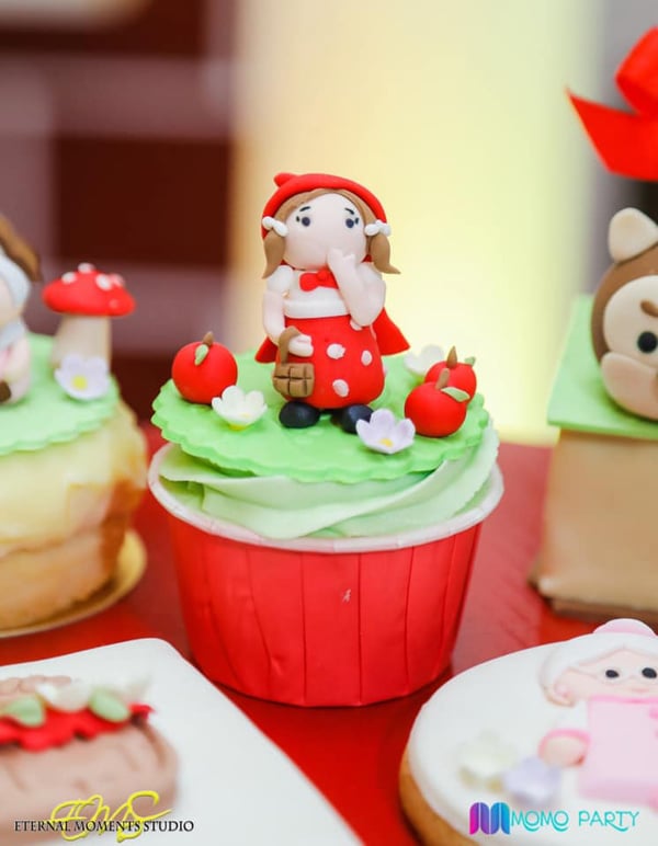 Little Red Riding Hood Cupcake Topper