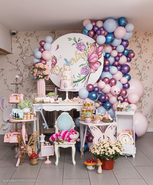 20+ Alice In Wonderland First Birthday Party Ideas And Gifts