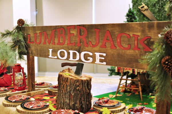 Lumberjack Lodge Sign