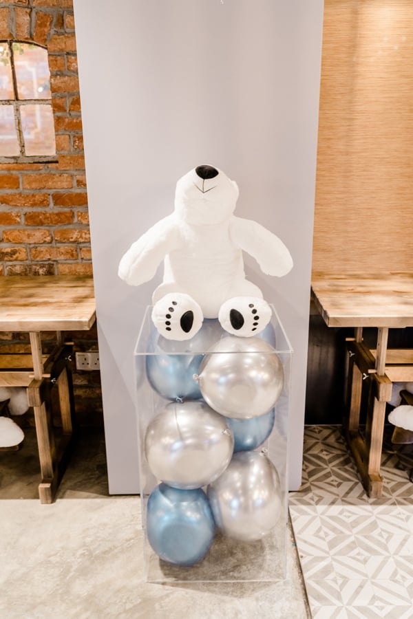 Polar Bear Balloon Decor