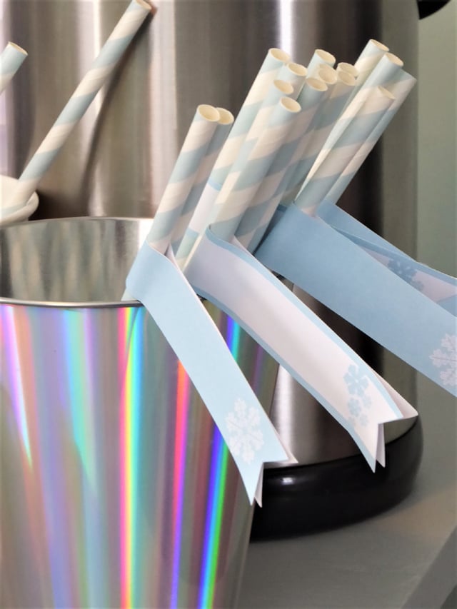 Light Blue and White Striped Straws With Straw Flags
