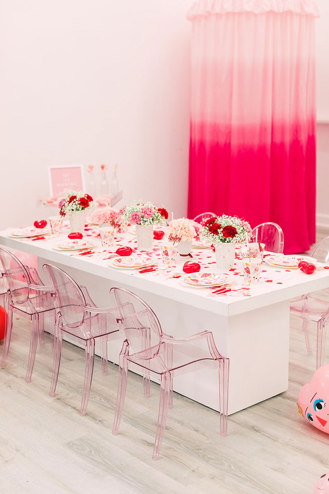 Valentine's Day Party Table Setting