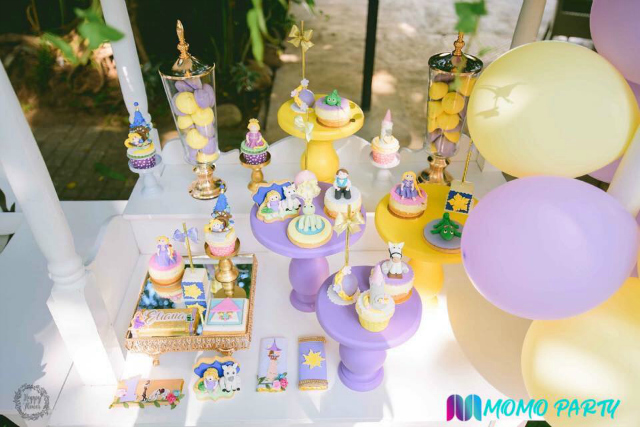 A Sweet and Simple Tangled Birthday Party - With the Blinks