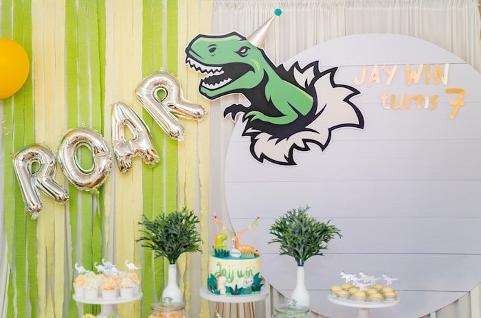Dinosaur Themed Birthday Party Backdrop