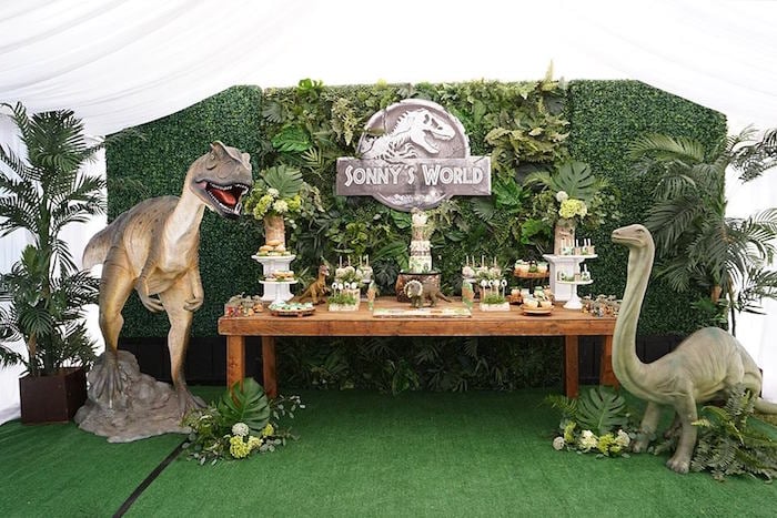 Jurassic World Party Dessert Table