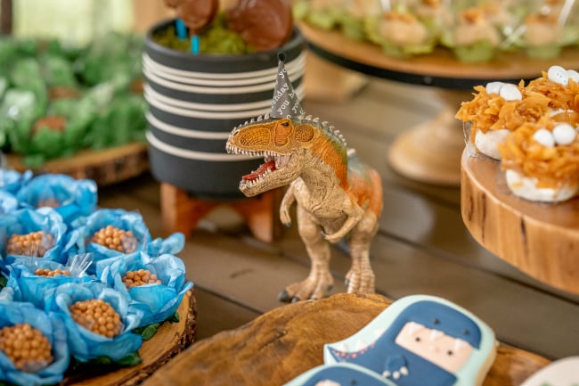 Roaring Dinosaur Birthday Party Theme